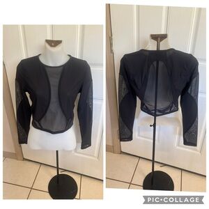 Size 8 Lululemon Black Mesh Panelled Training Long Sleeve Shirt.  In EUC!